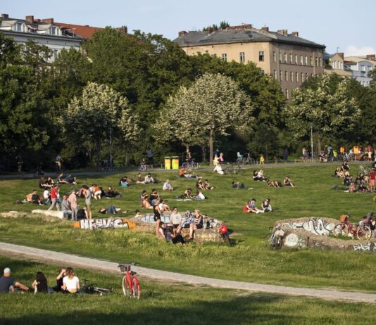 Görlitzer Park: место, где можно заниматься спортом, жарить на гриле или… купить наркотики