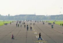 Tempelhofer Feld – величезний відкритий простір у Берліні, який творив історію міста