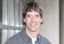 Дірк Буманн – інфекційний біолог із Берліна