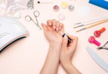 Де придбати обладнання для манікюру в Берліні?