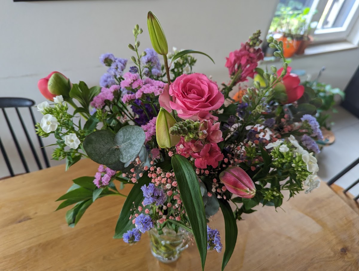 Bellaflora Blumen & Wein — Florist